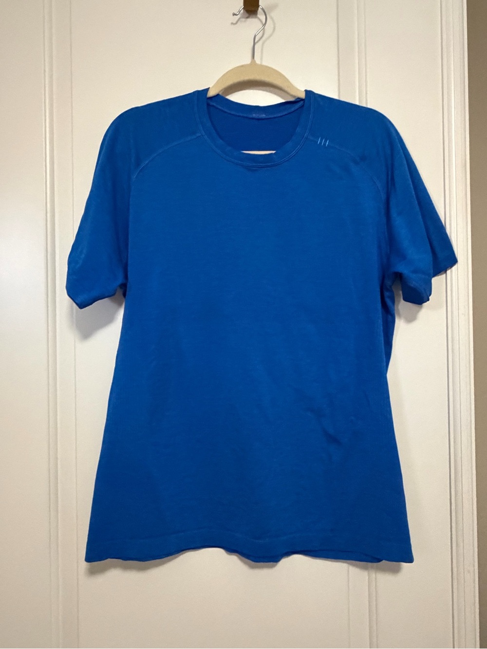 lululemon athletica Men's Short Sleeve Crew T-Shirt in Bright Blue